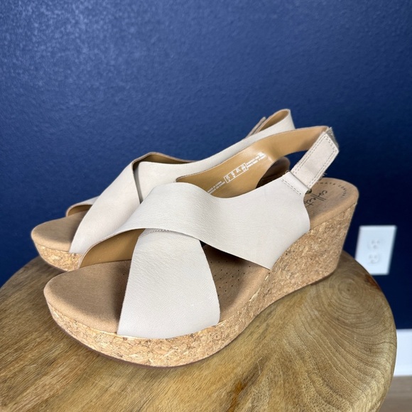 Clarks Annadel Eirwyn Wedge Sandal in Nubuck Sable, 10 WIDE - Picture 1 of 8